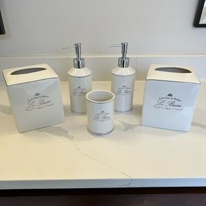5 piece Kassatex bathroom accessories set